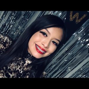 Meet your Posher, Anahi